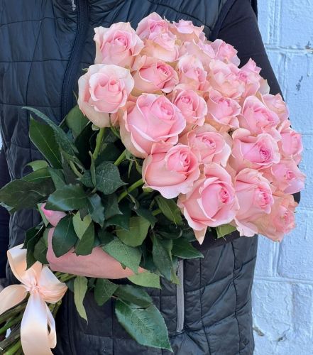 "Объятия"- букет из роз с доставкой на дом по Александров-Гаю